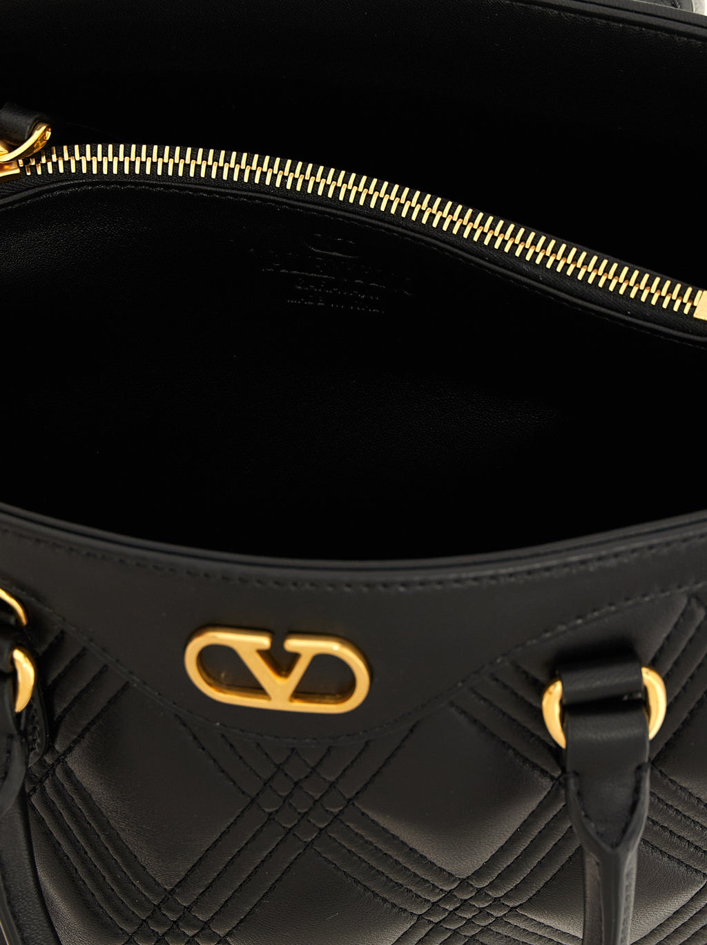 Sac à main en cuir noir