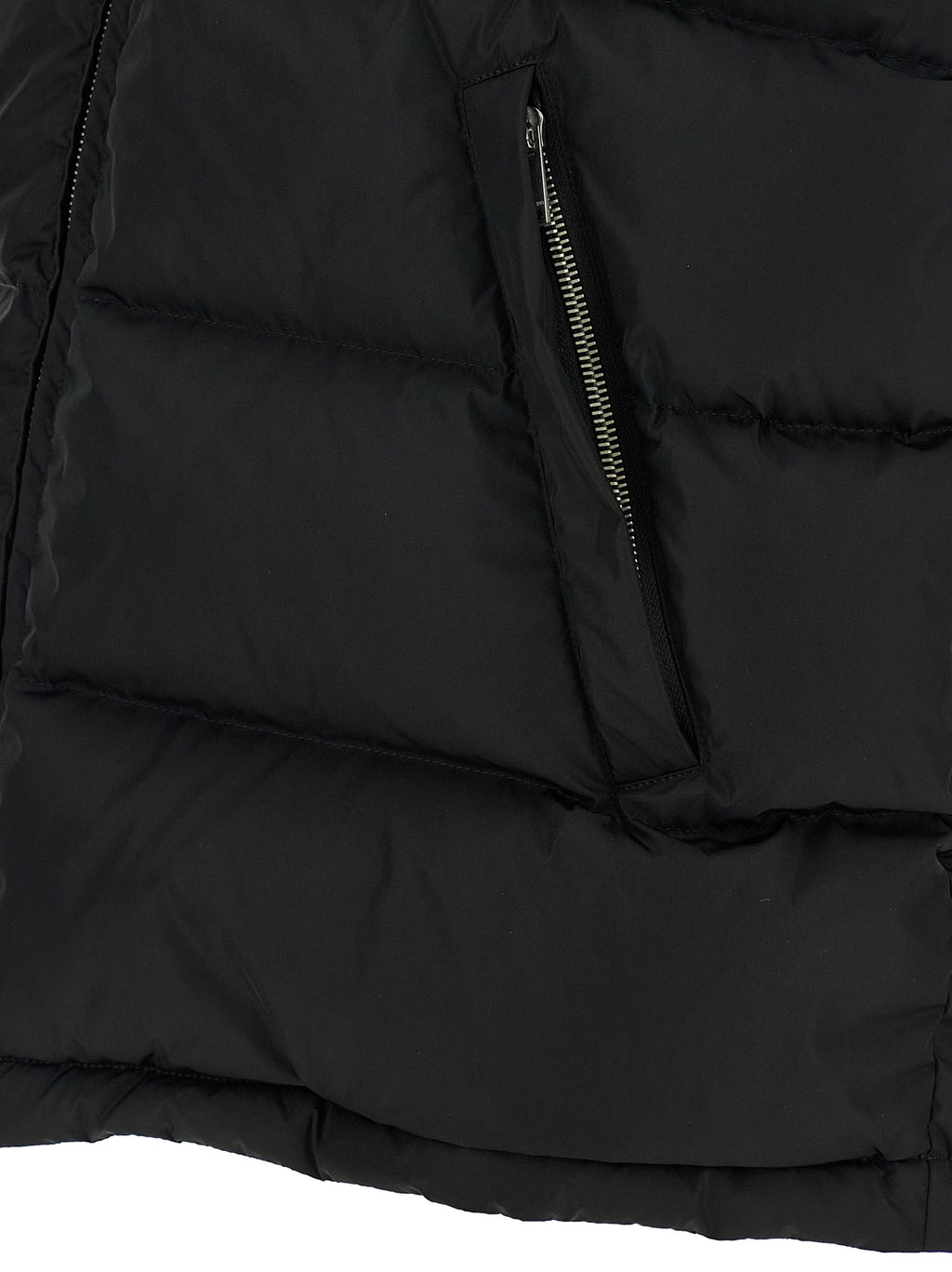 VLogo Nylon Jacket – Black